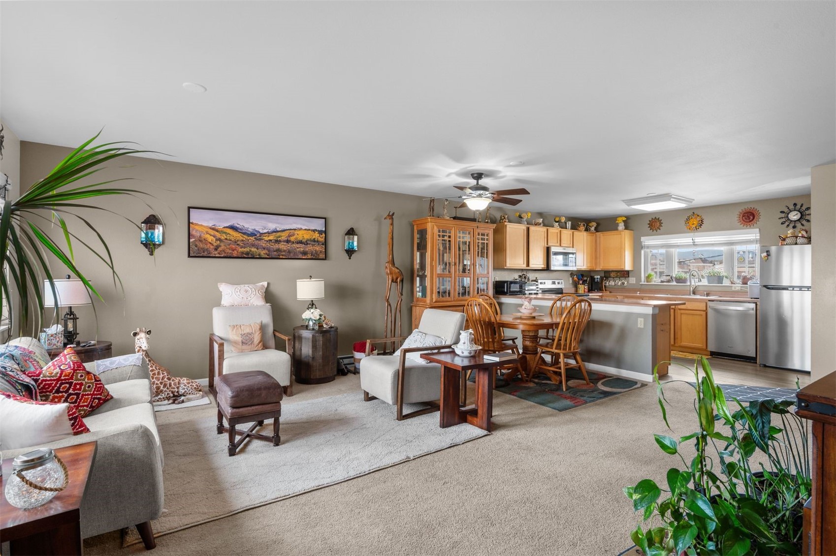 383 8th STREET 8
