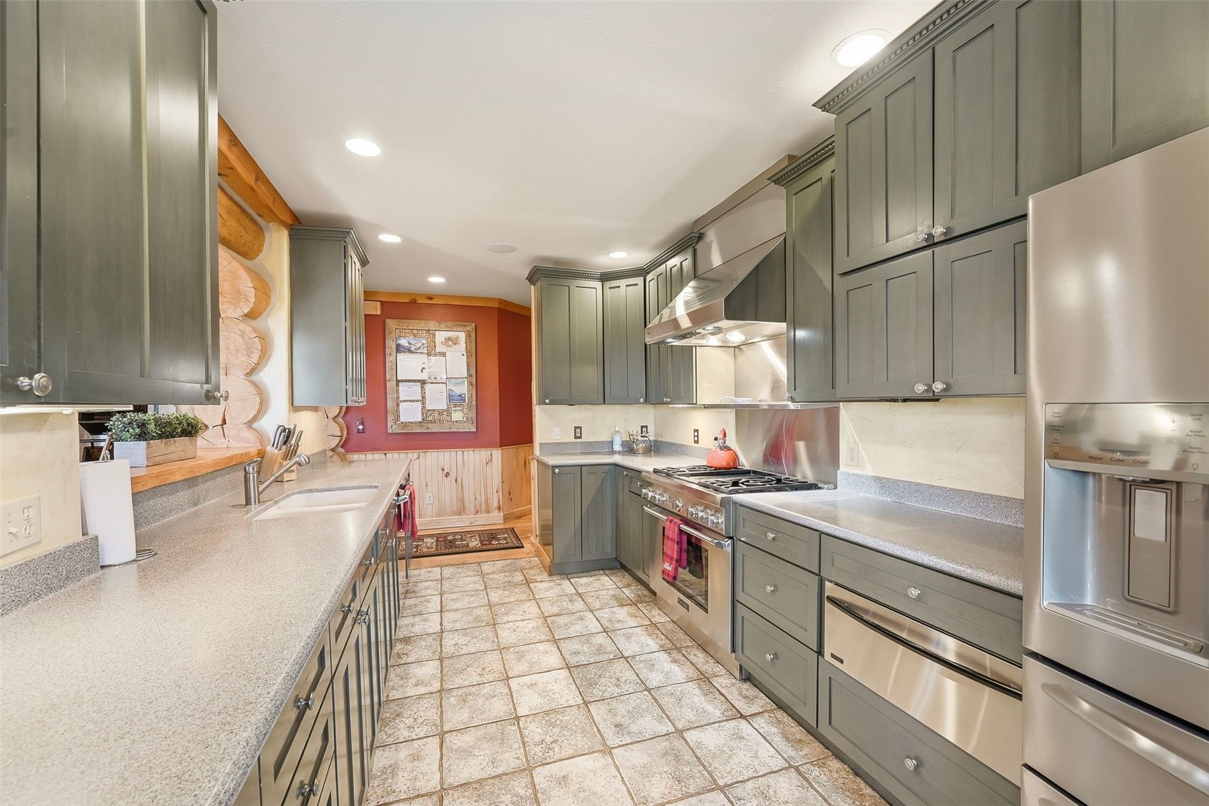 252 Iron Mountain ROAD