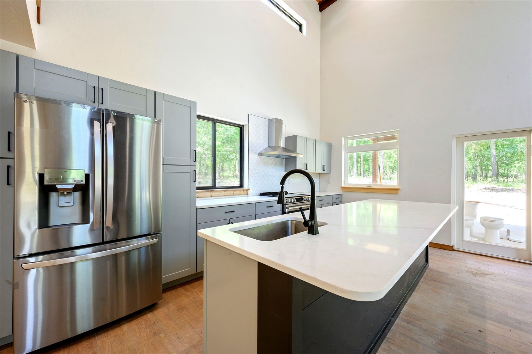 3557 Redhill ROAD