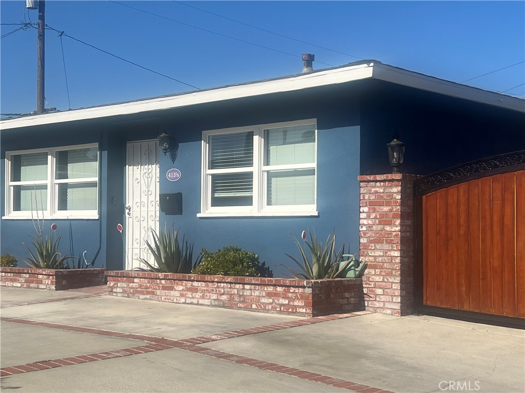 413 E Alisal Way