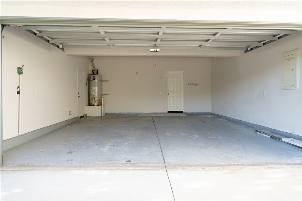 6158 N Kingsmill Court