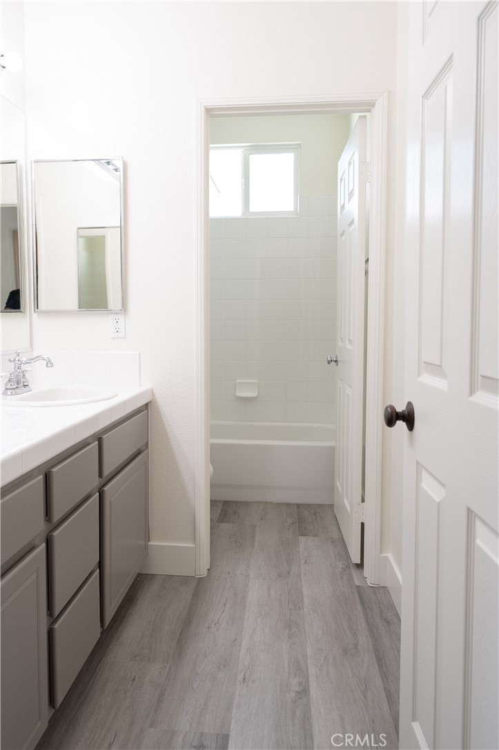 6158 N Kingsmill Court