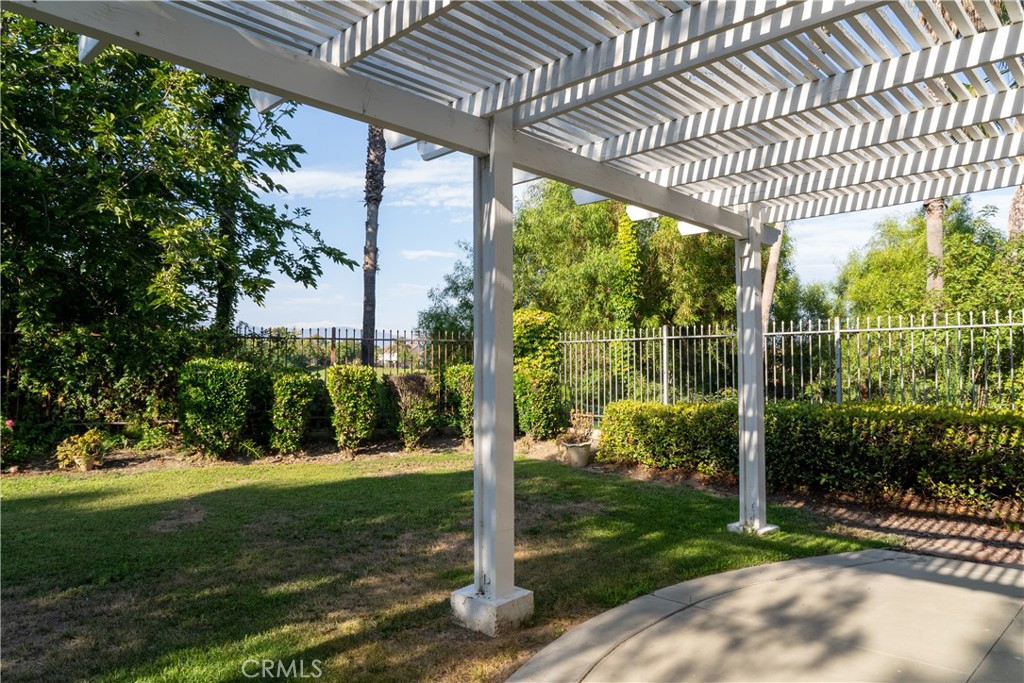 6158 N Kingsmill Court