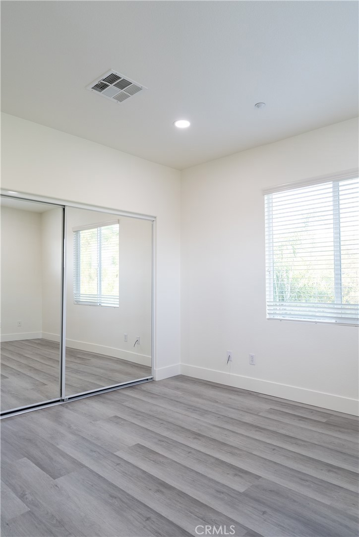 6158 N Kingsmill Court