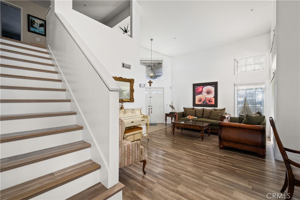 13703 Sunrise Street