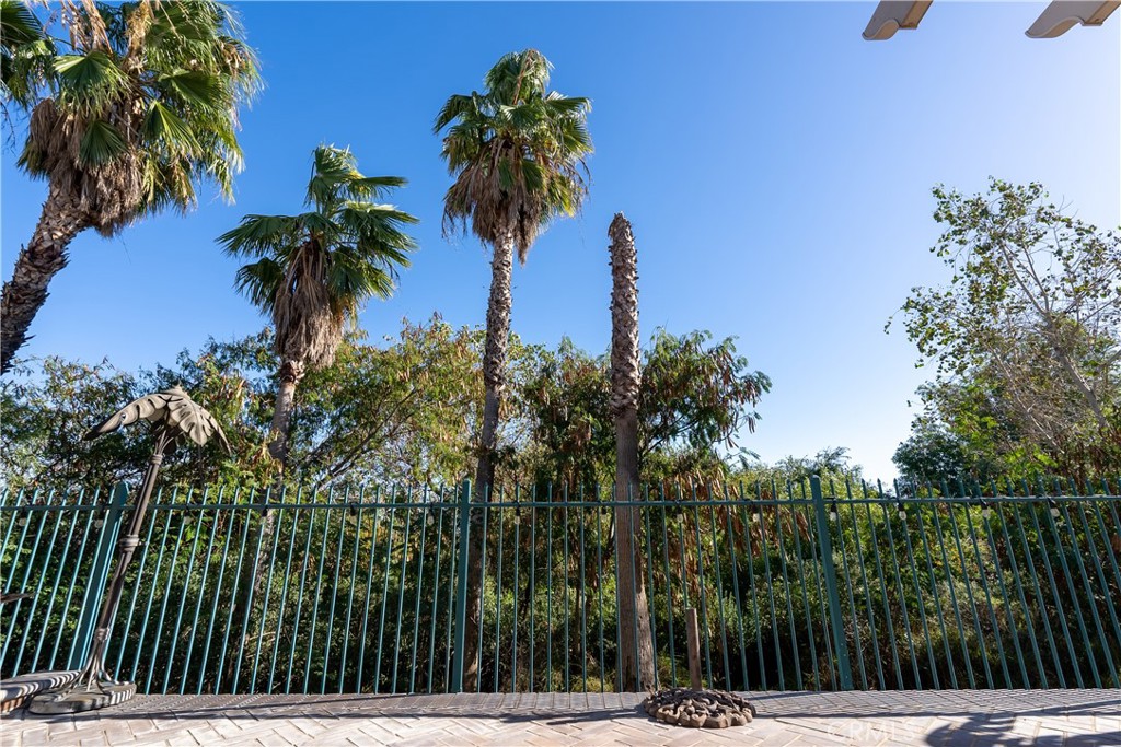 16727 Colonial Drive