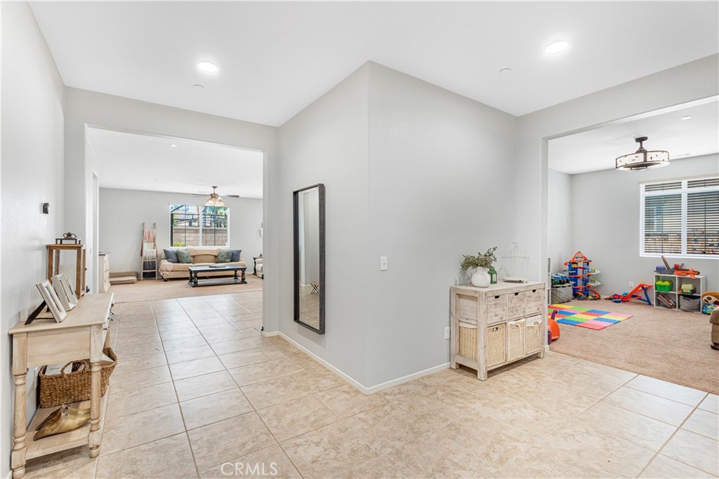 53002 Bantry Bay Street