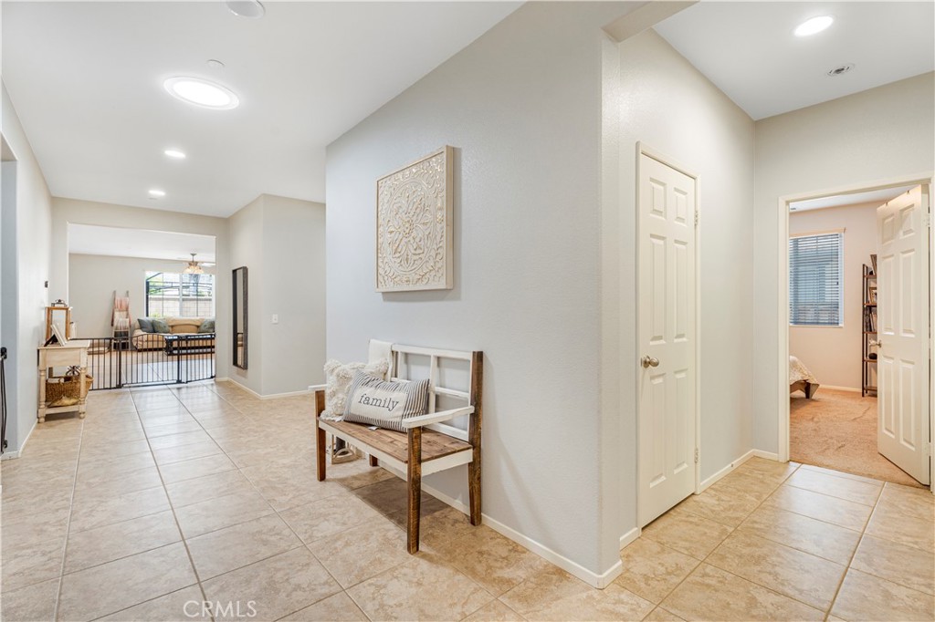 53002 Bantry Bay Street