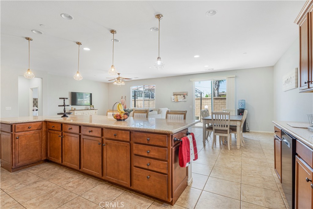 53002 Bantry Bay Street