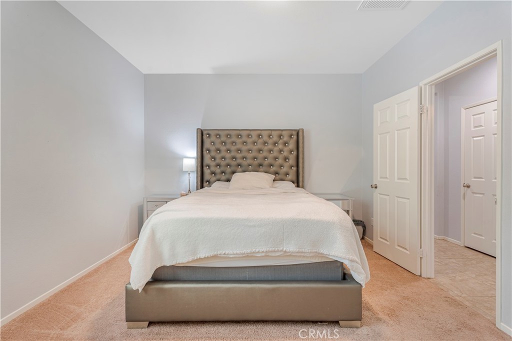 53002 Bantry Bay Street