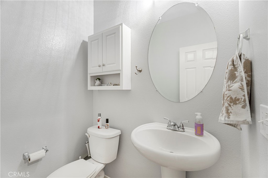 53002 Bantry Bay Street