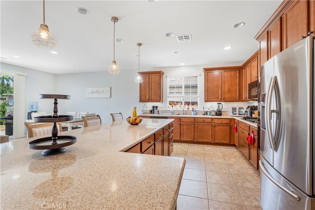 53002 Bantry Bay Street