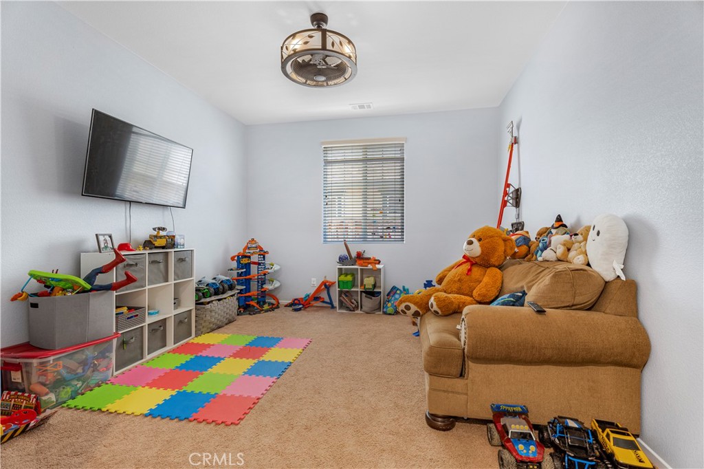 53002 Bantry Bay Street