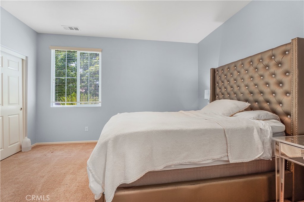 53002 Bantry Bay Street