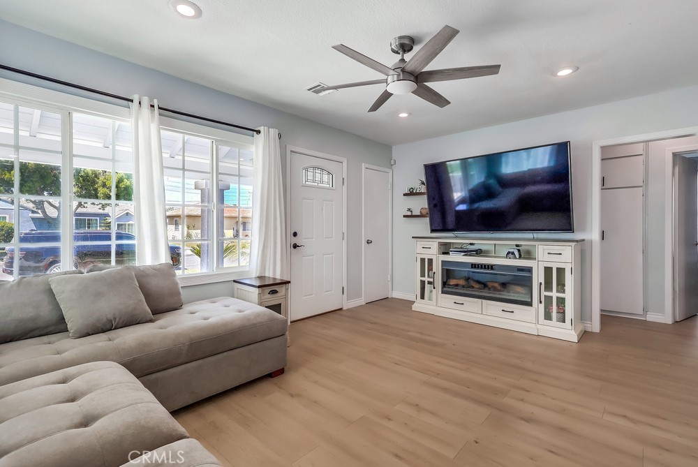 13112 Liggett Street