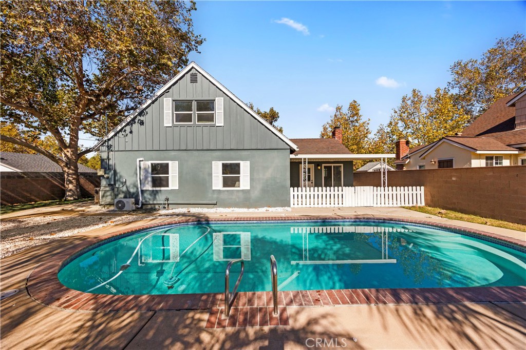 624 Hendrix Avenue