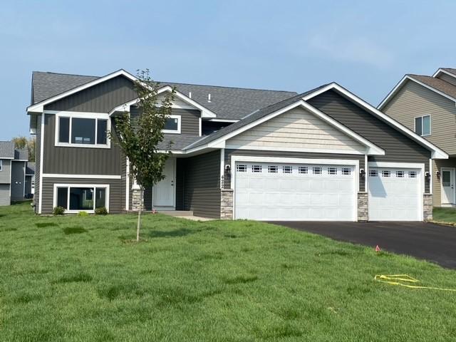 422 Bluebird Drive NW