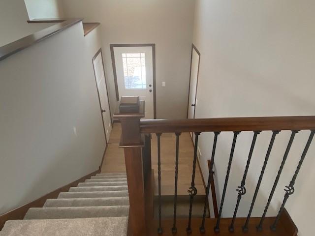 422 Bluebird Drive NW