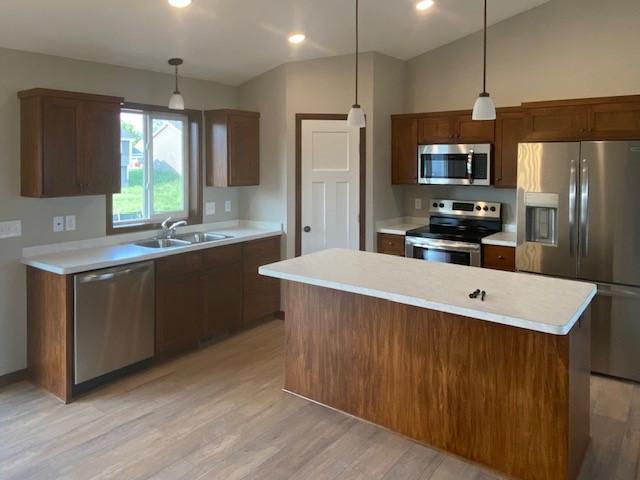 422 Bluebird Drive NW