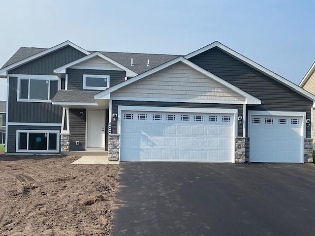 422 Bluebird Drive NW