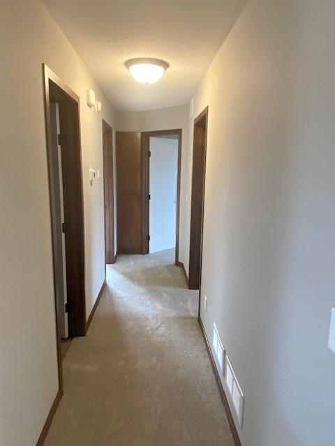 422 Bluebird Drive NW