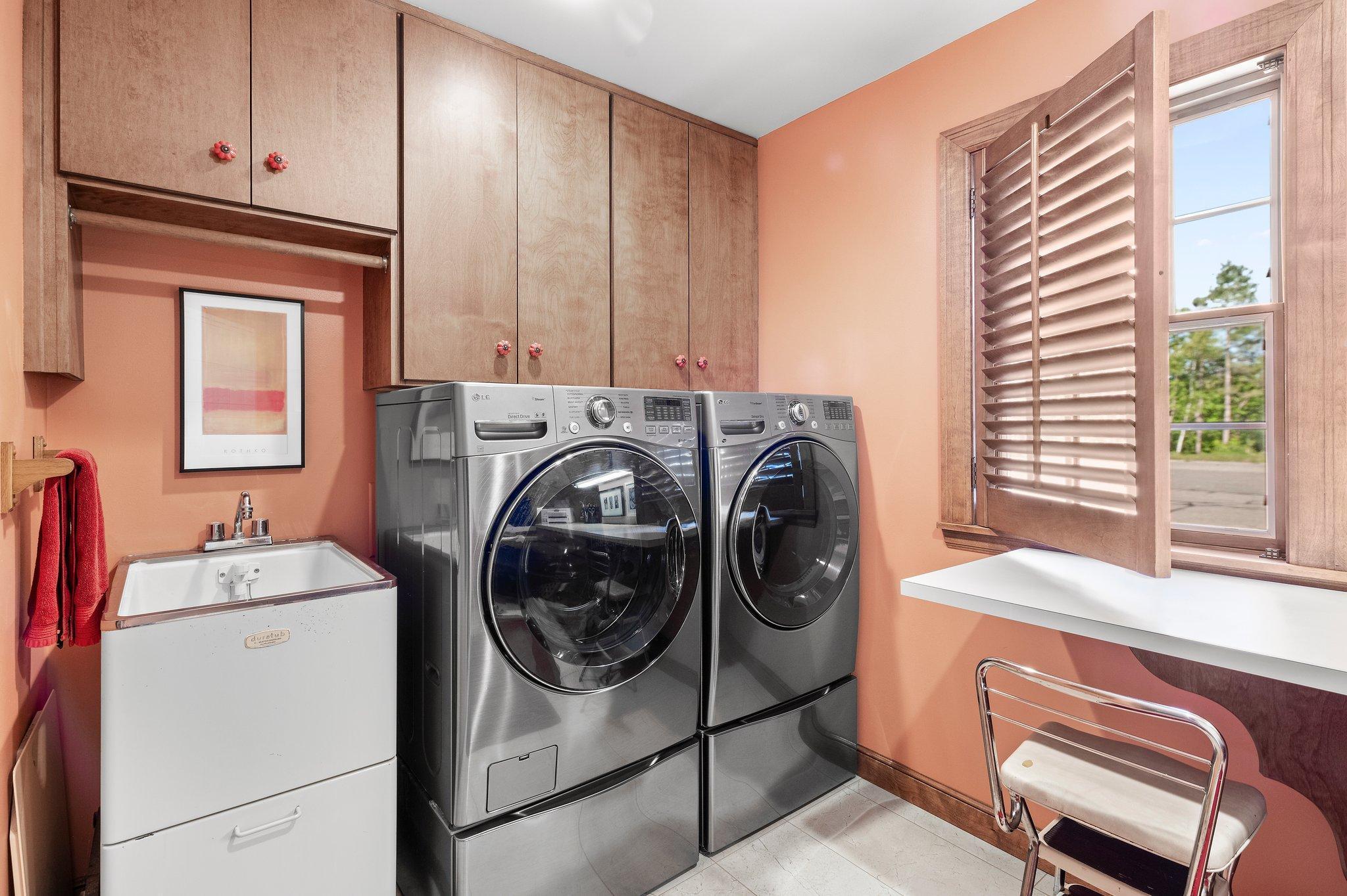 510 E Rum River Drive N