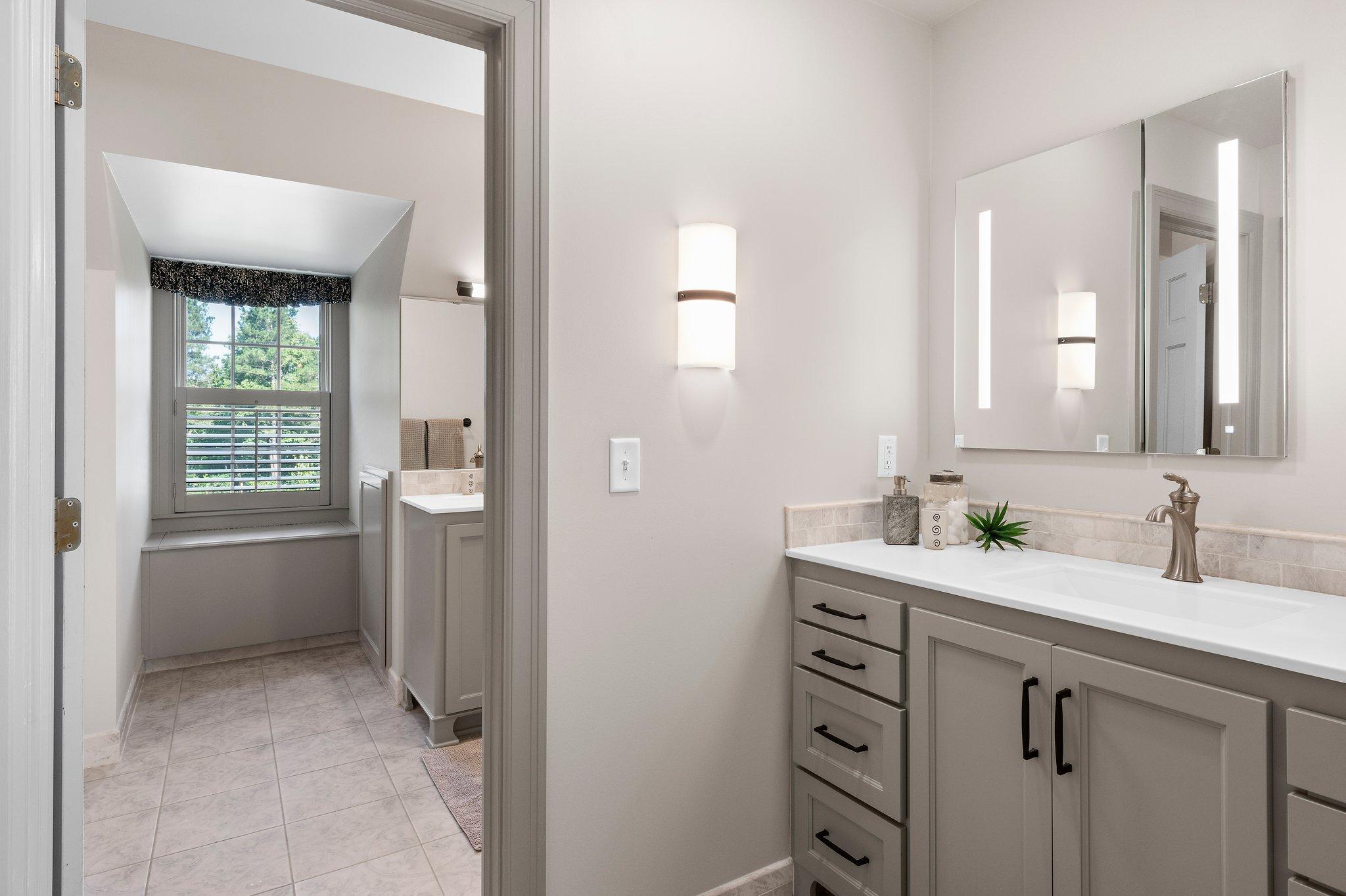 510 E Rum River Drive N