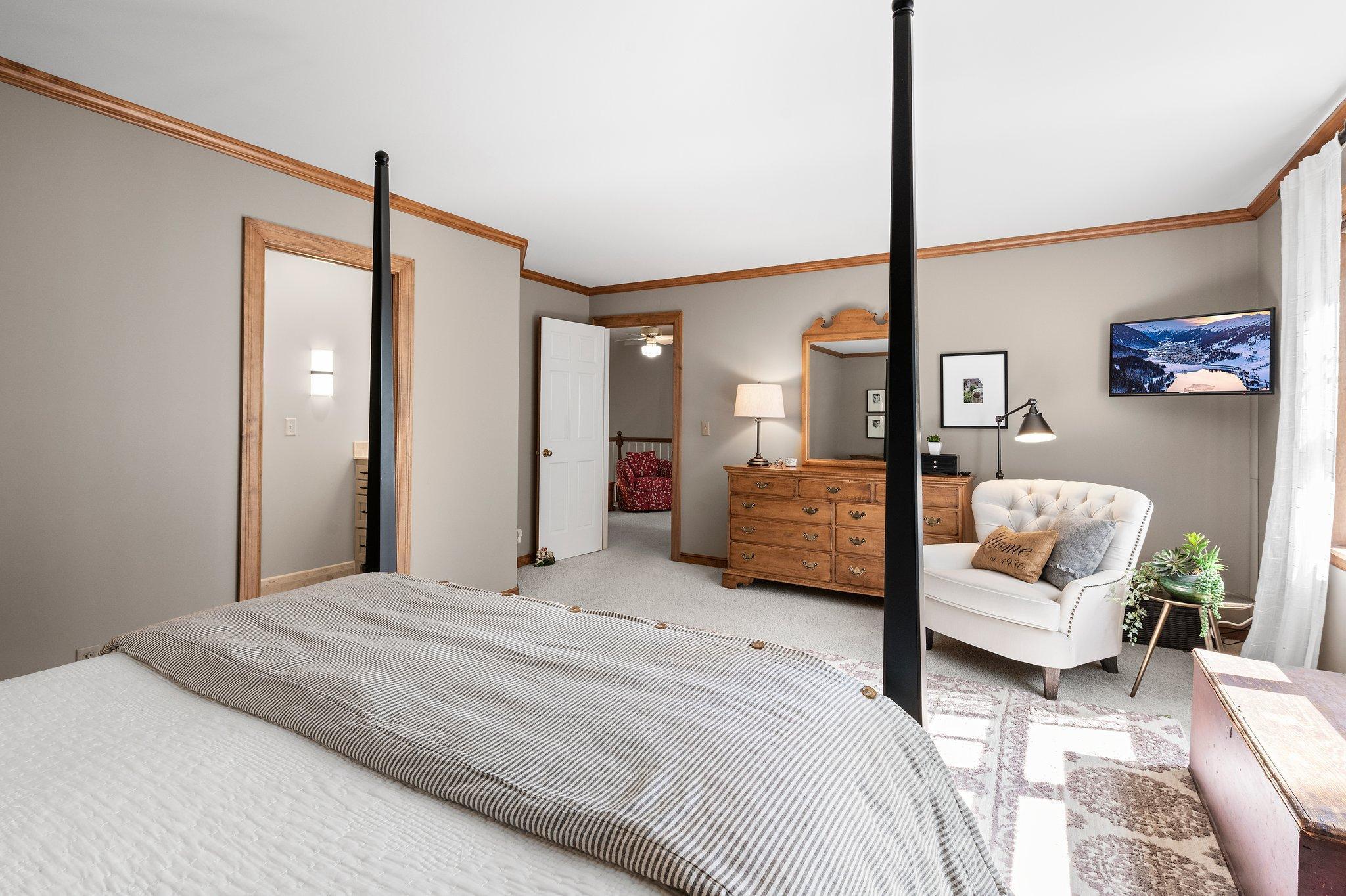 510 E Rum River Drive N