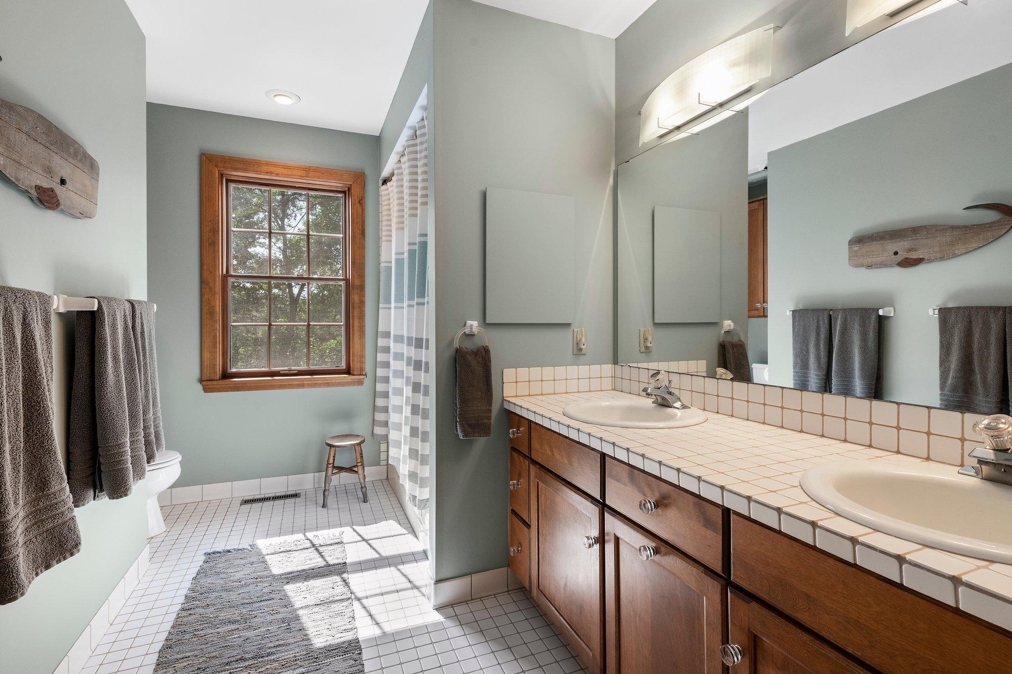 510 E Rum River Drive N