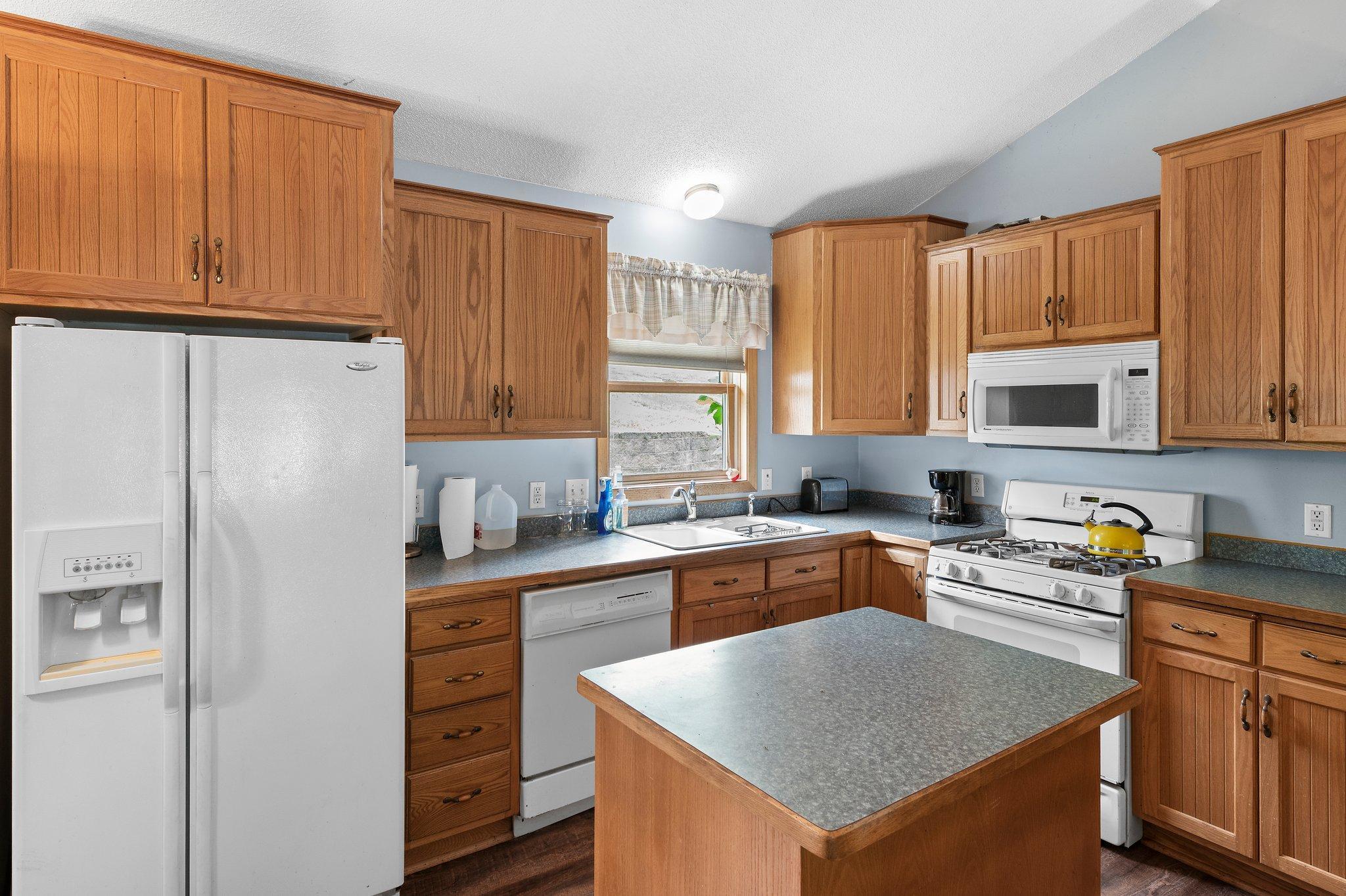 1994 Hammargren Road