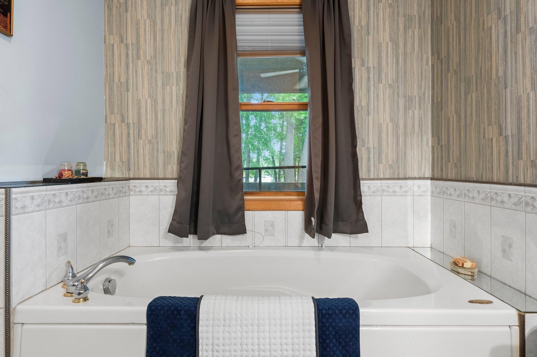 1994 Hammargren Road