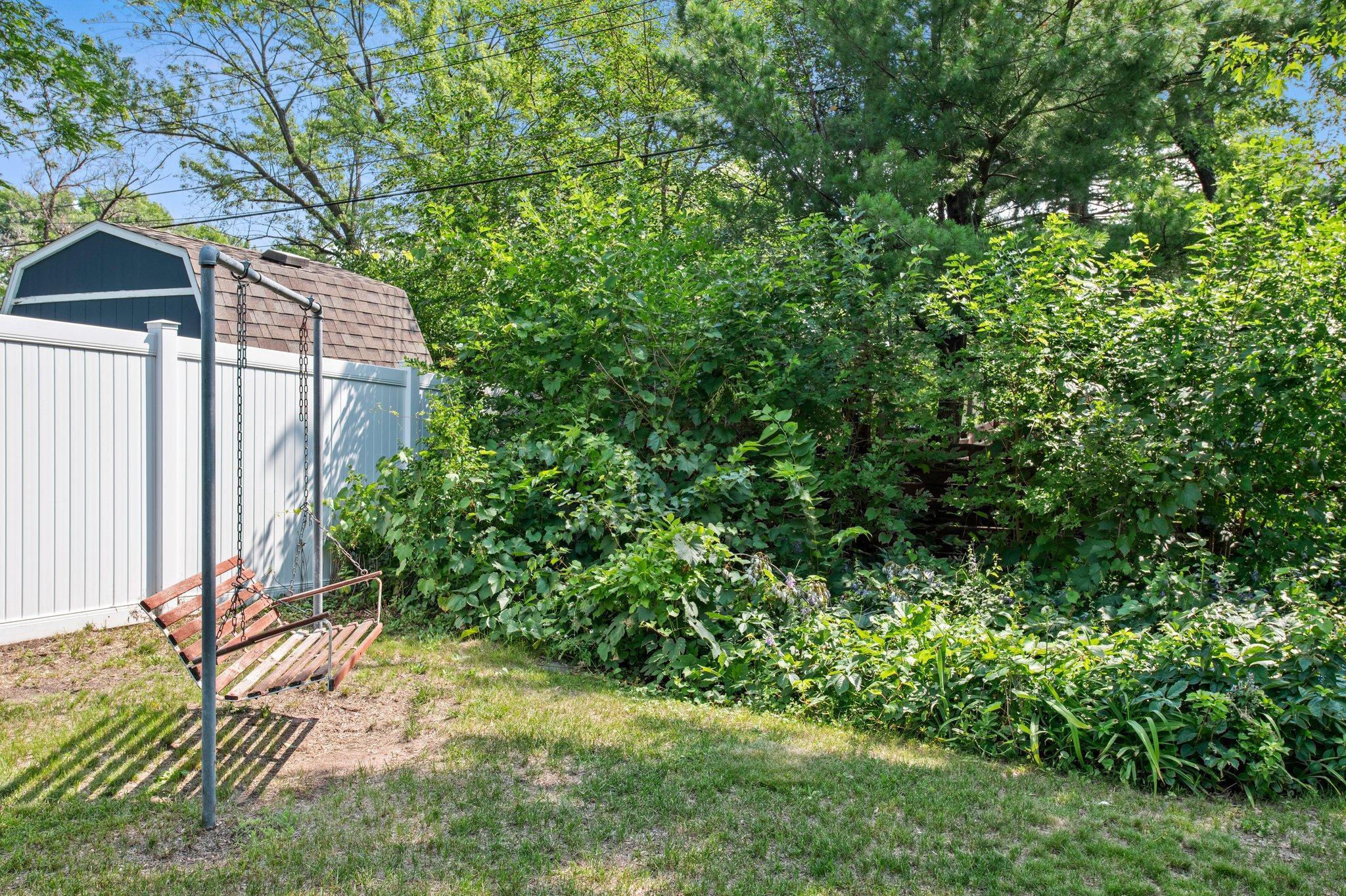 11201 Bittersweet Street NW