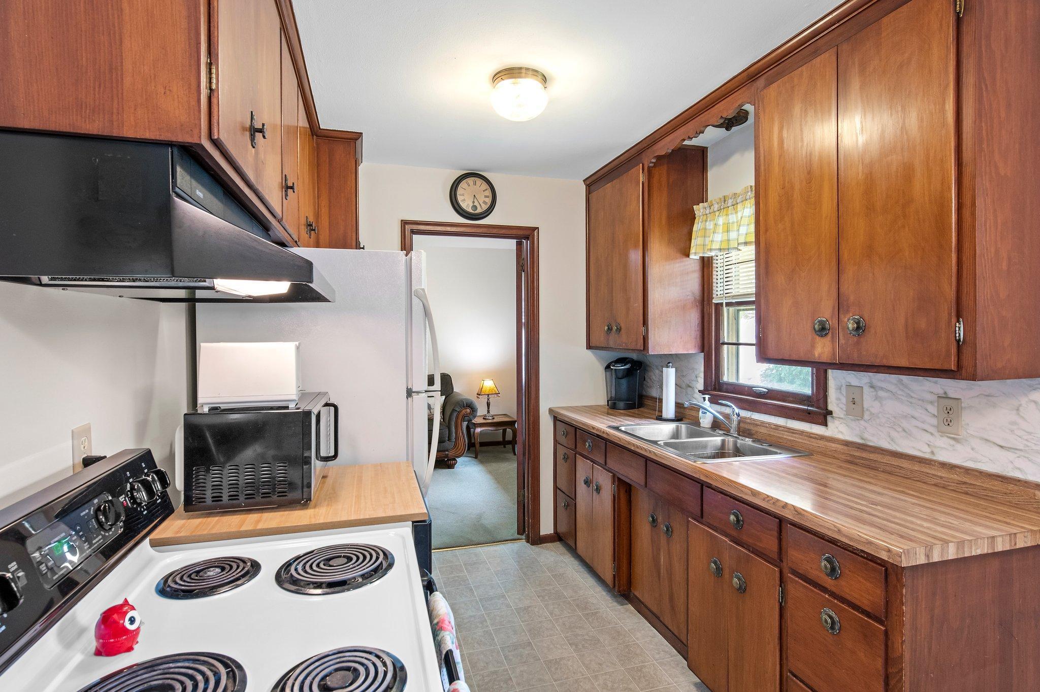 11201 Bittersweet Street NW