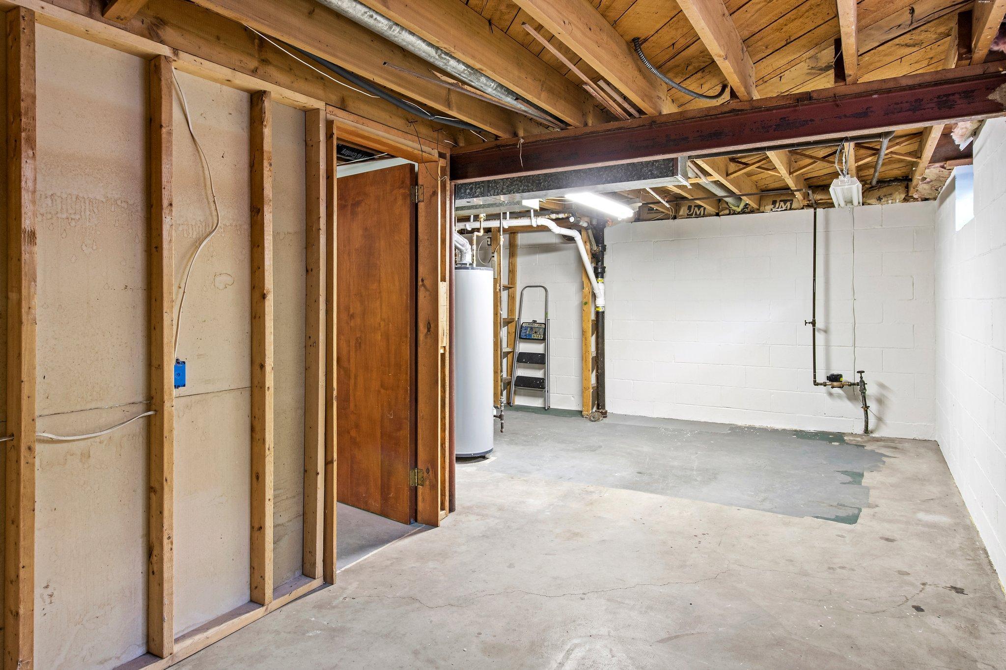 11201 Bittersweet Street NW