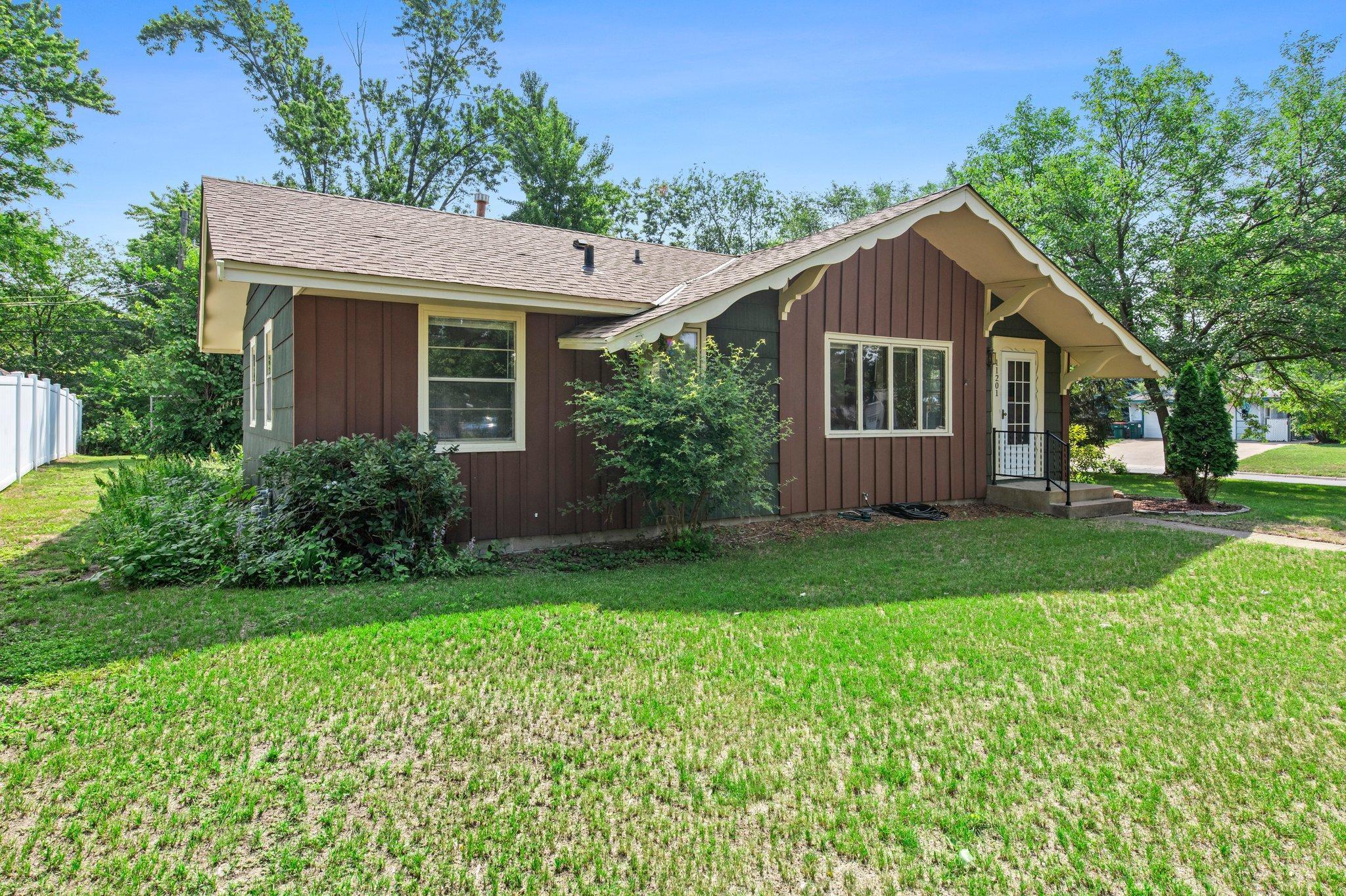 11201 Bittersweet Street NW