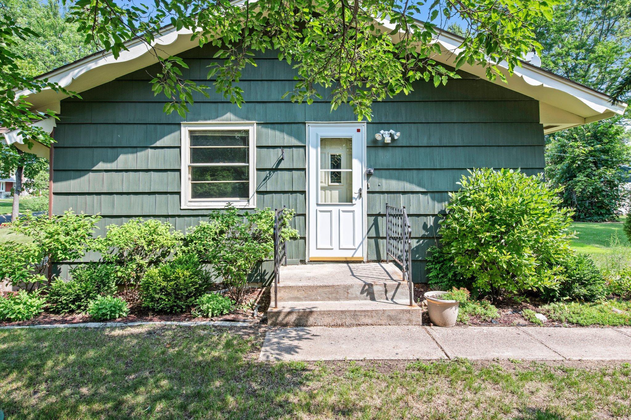 11201 Bittersweet Street NW