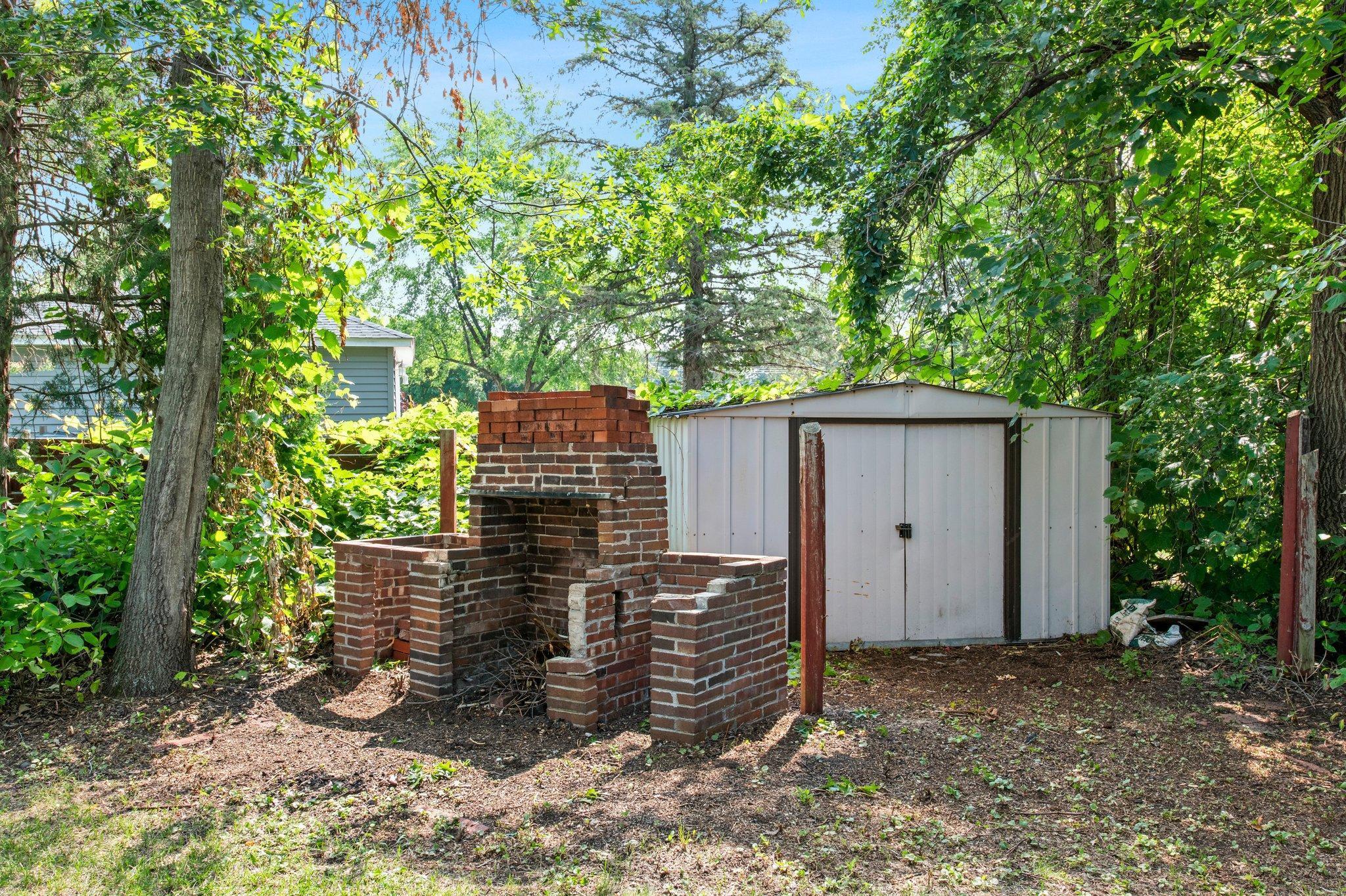 11201 Bittersweet Street NW