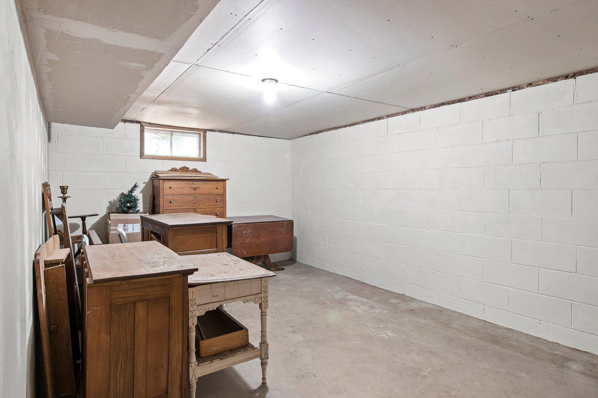 11201 Bittersweet Street NW