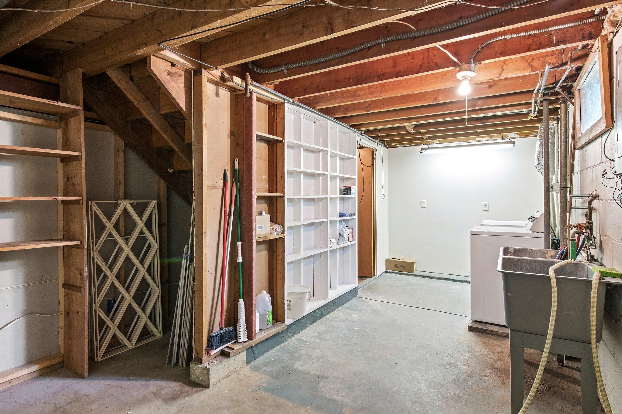 11201 Bittersweet Street NW