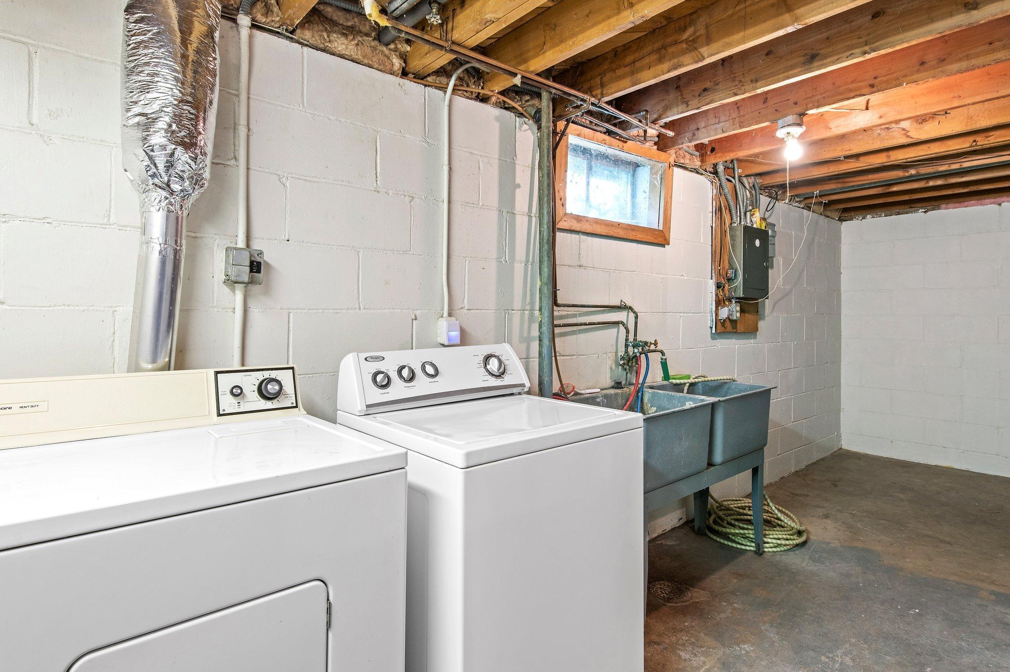 11201 Bittersweet Street NW