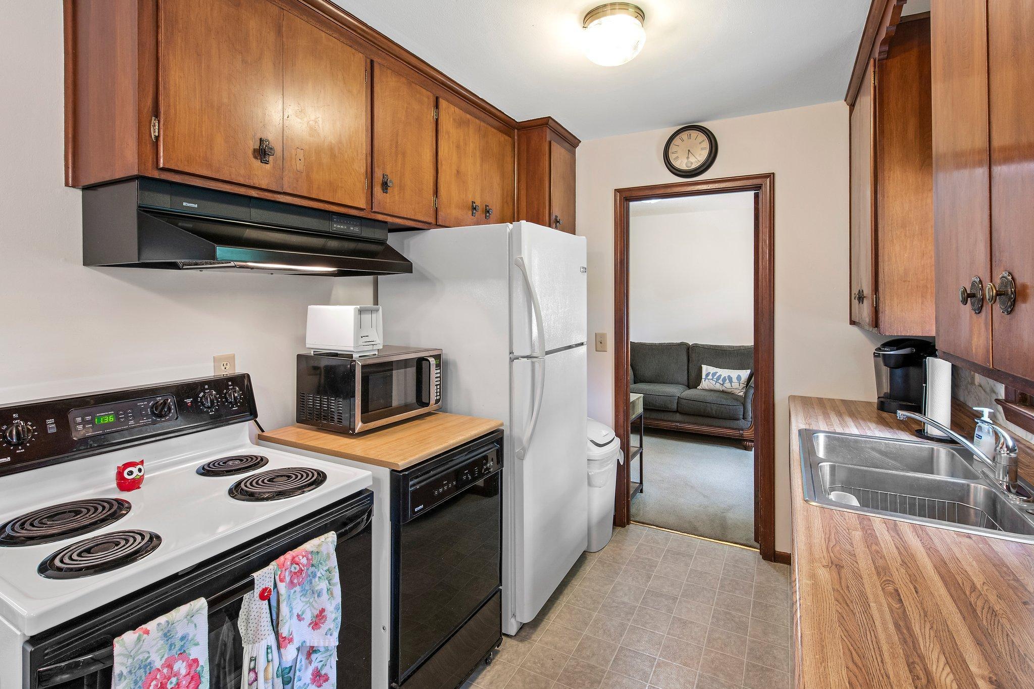 11201 Bittersweet Street NW