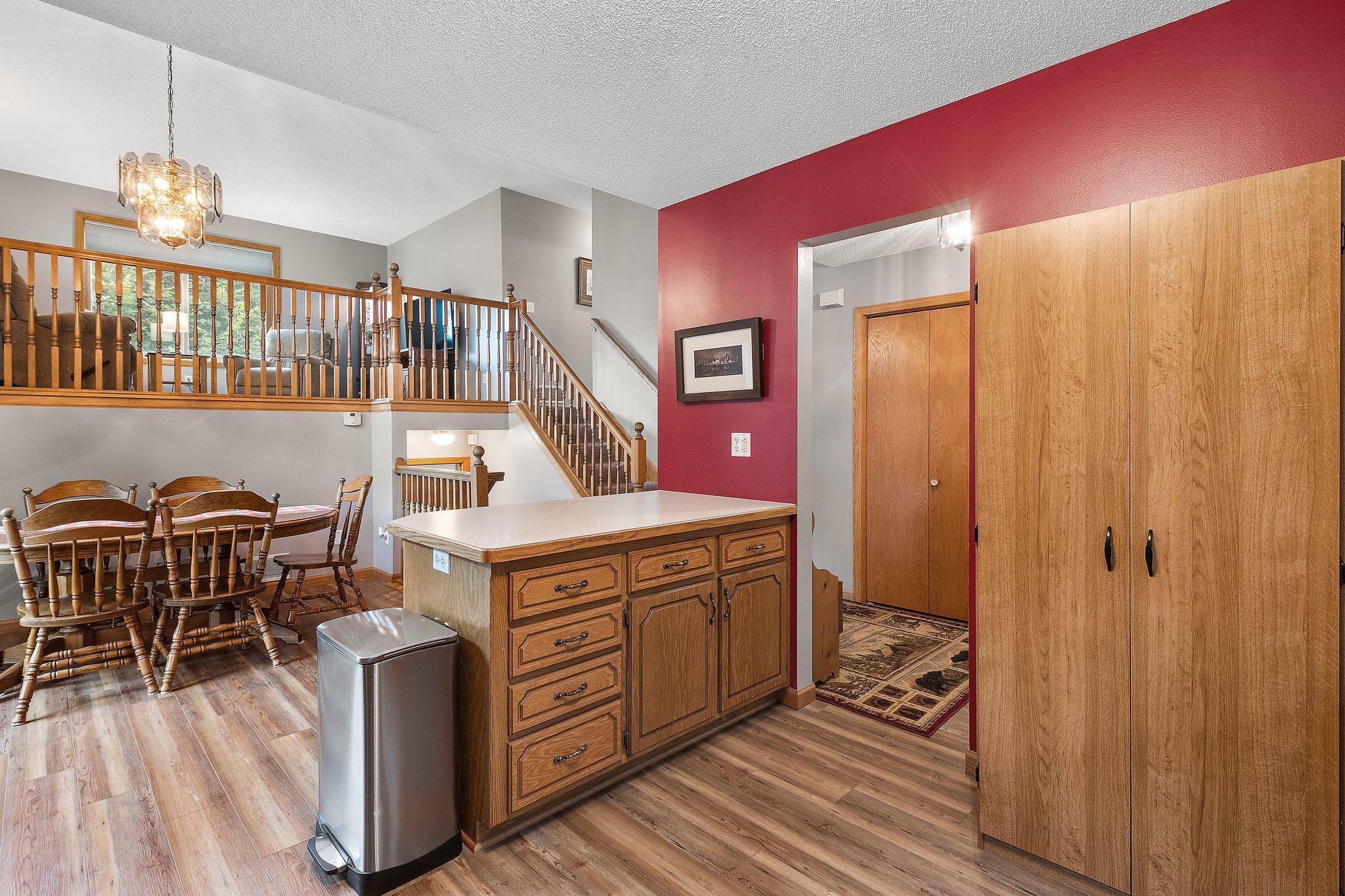 31787 Lakeway Drive NE