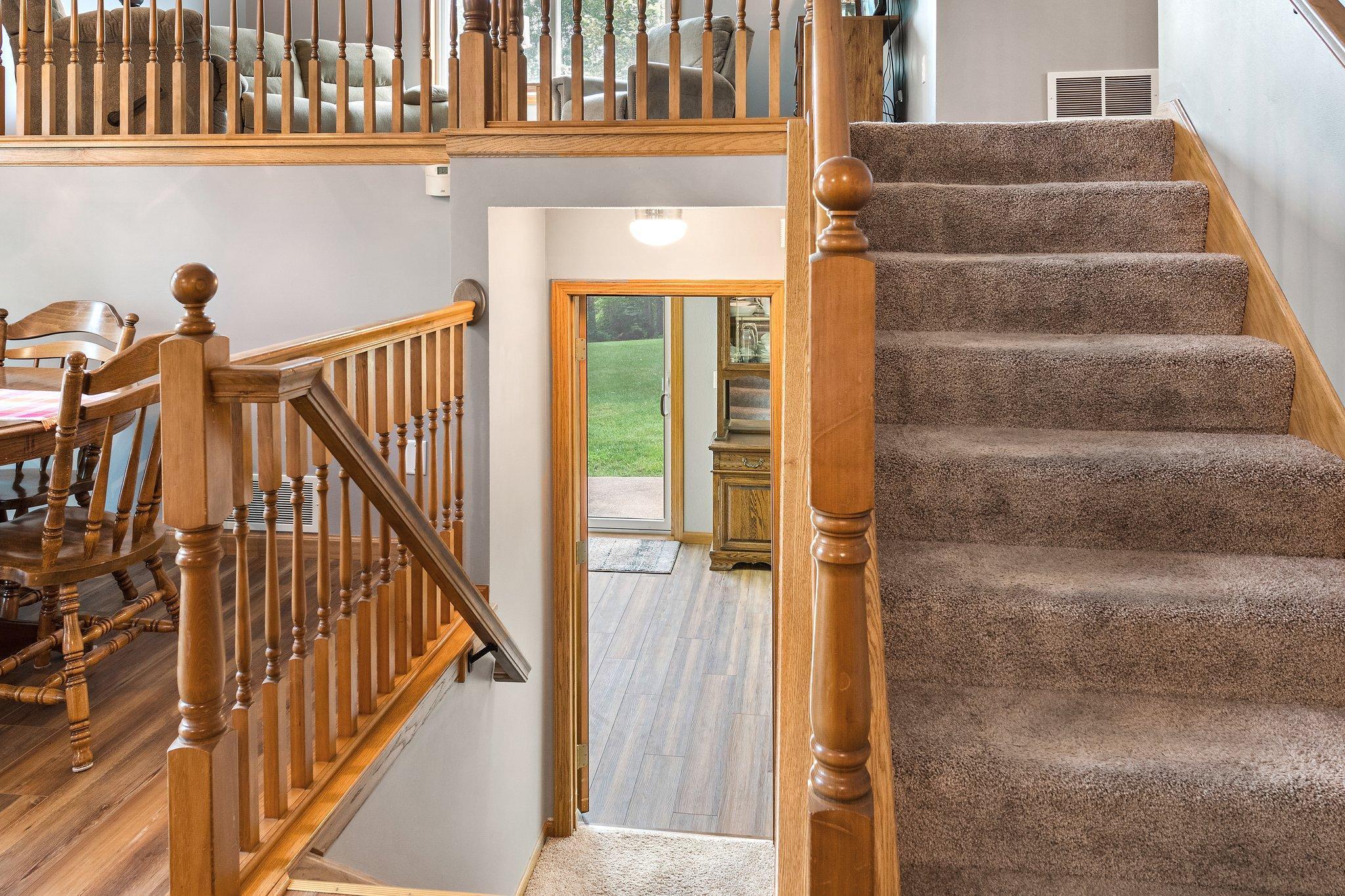 31787 Lakeway Drive NE