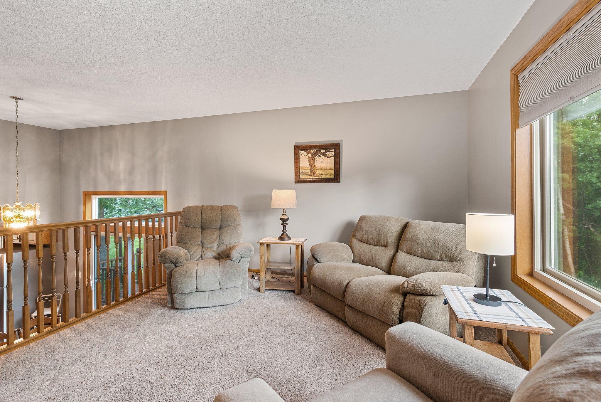 31787 Lakeway Drive NE