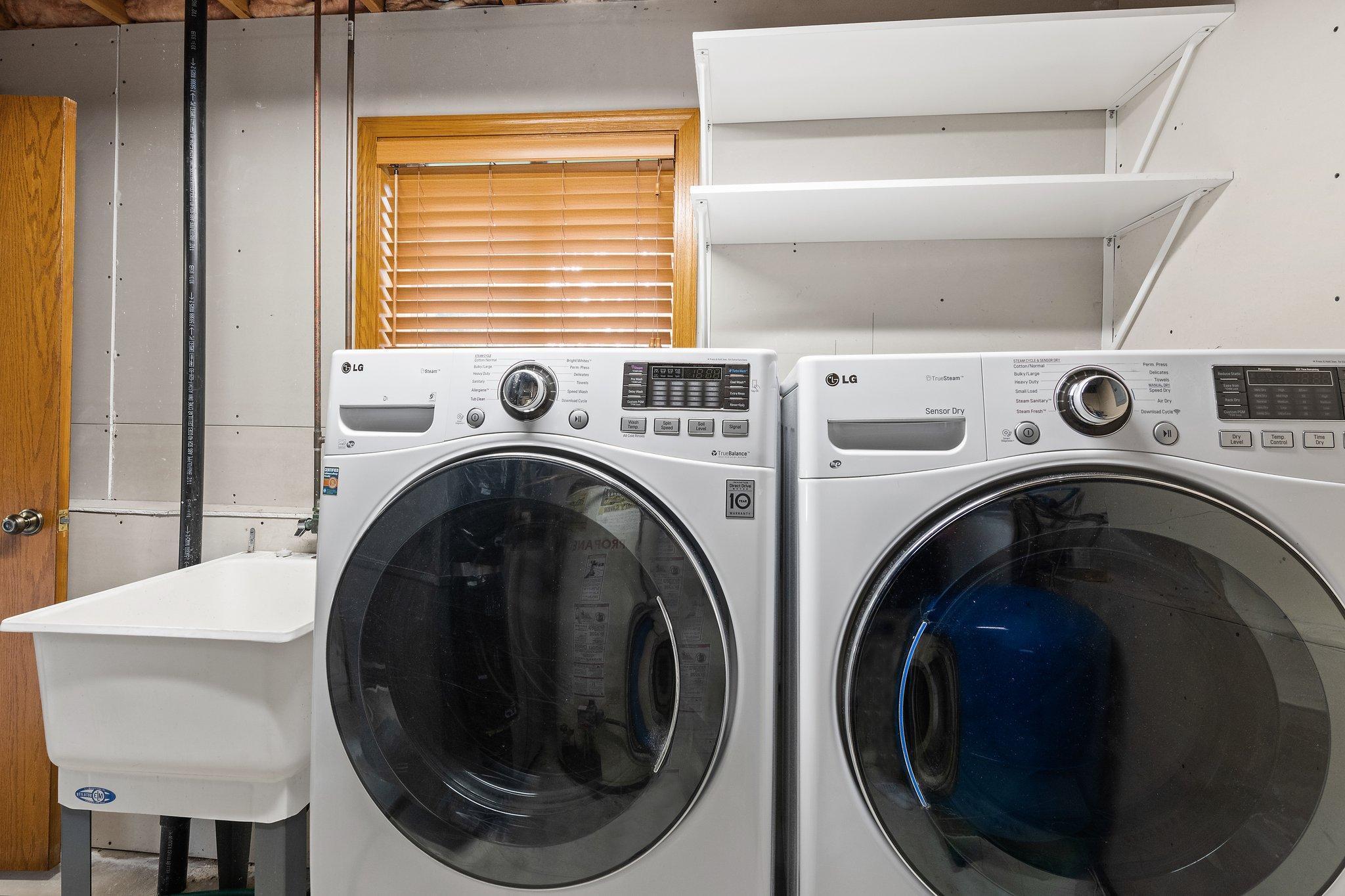 31787 Lakeway Drive NE