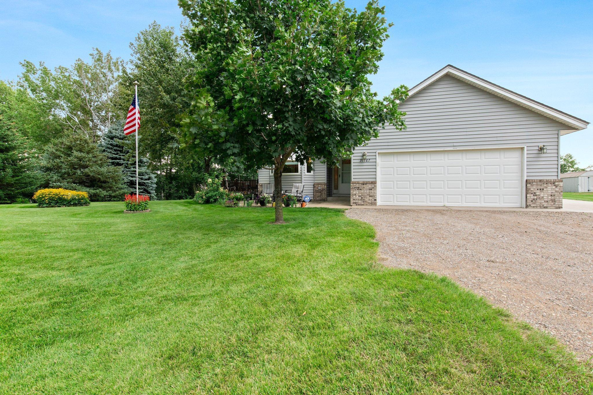 31787 Lakeway Drive NE