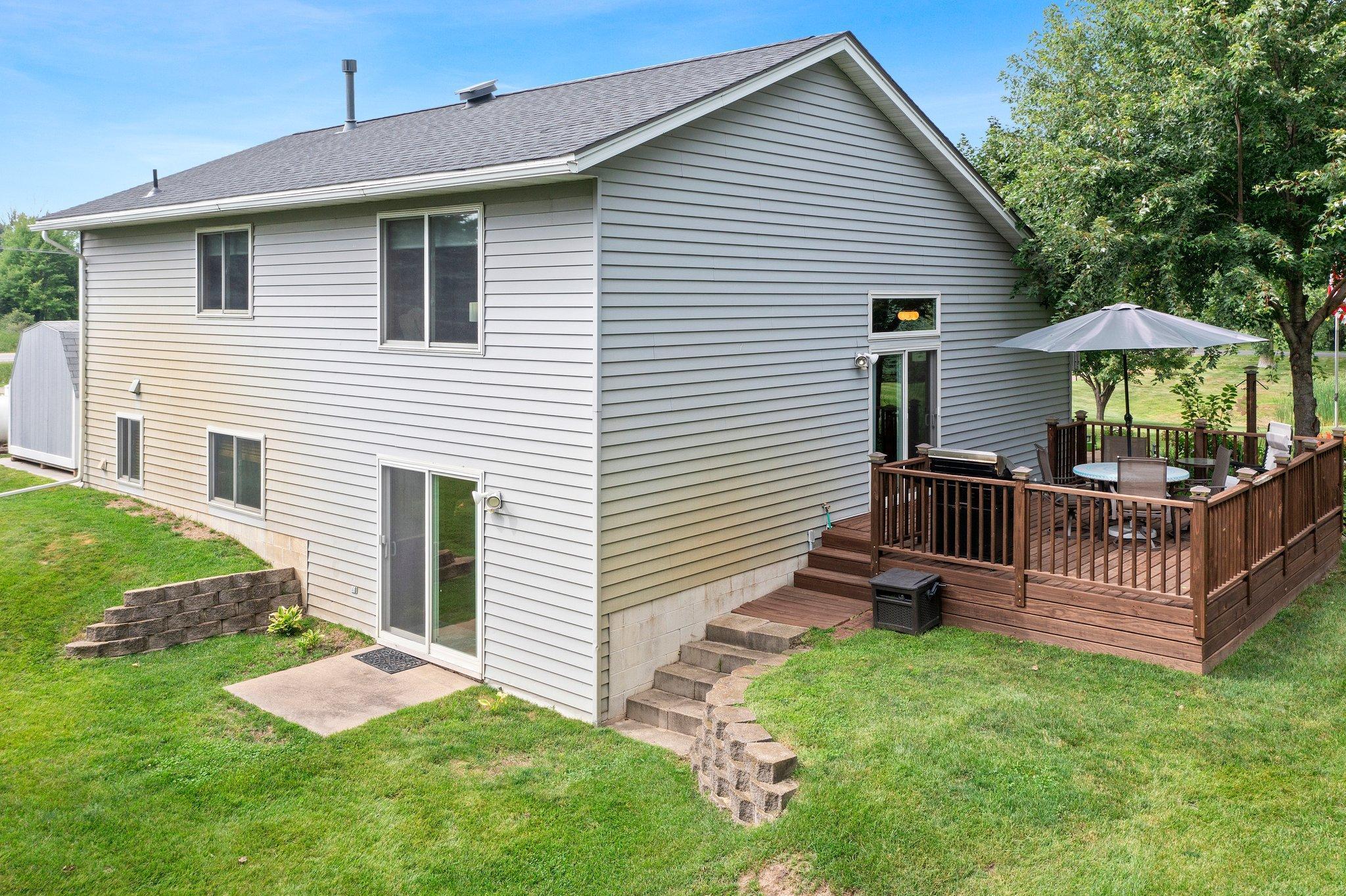 31787 Lakeway Drive NE