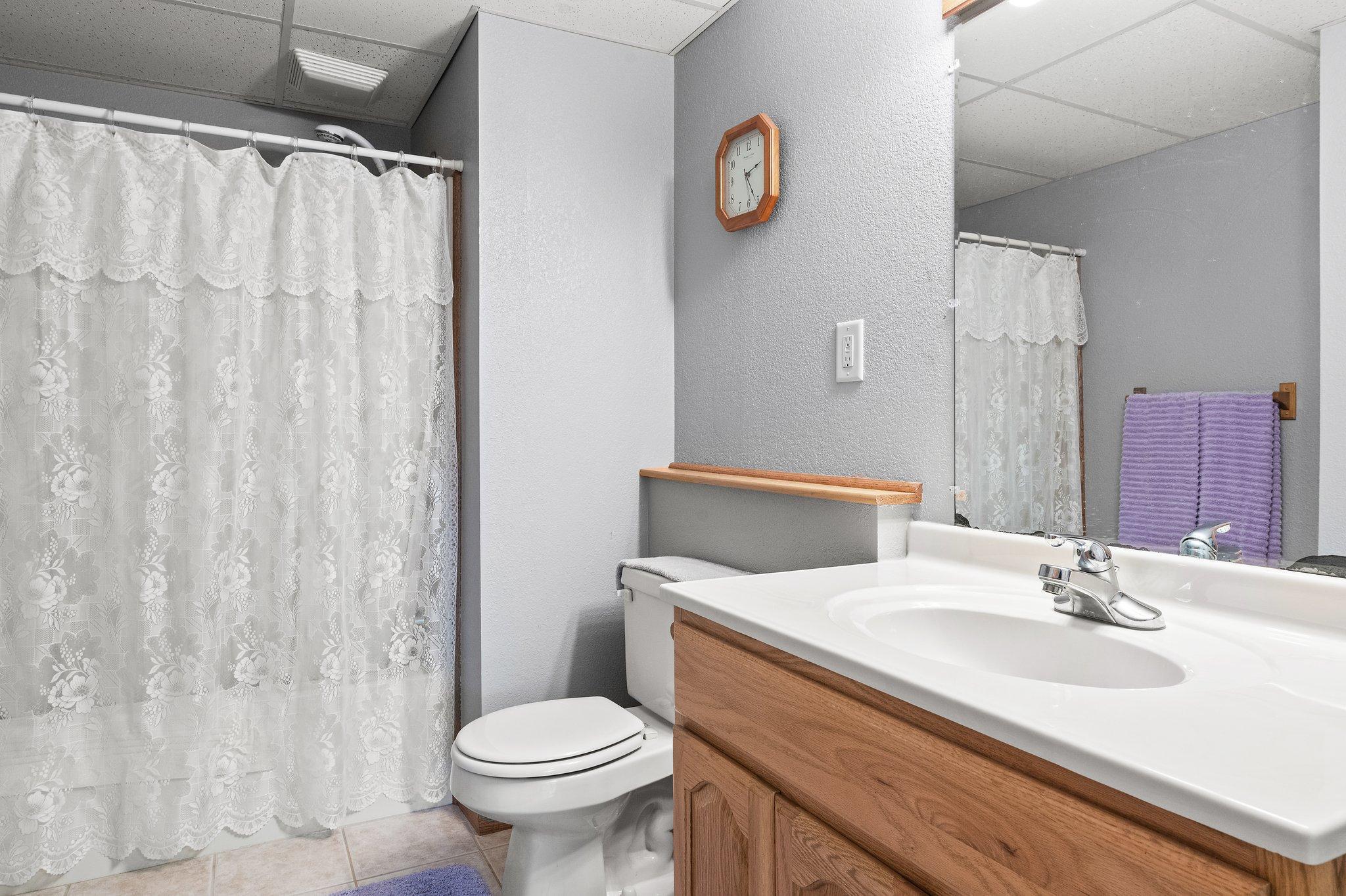 31787 Lakeway Drive NE