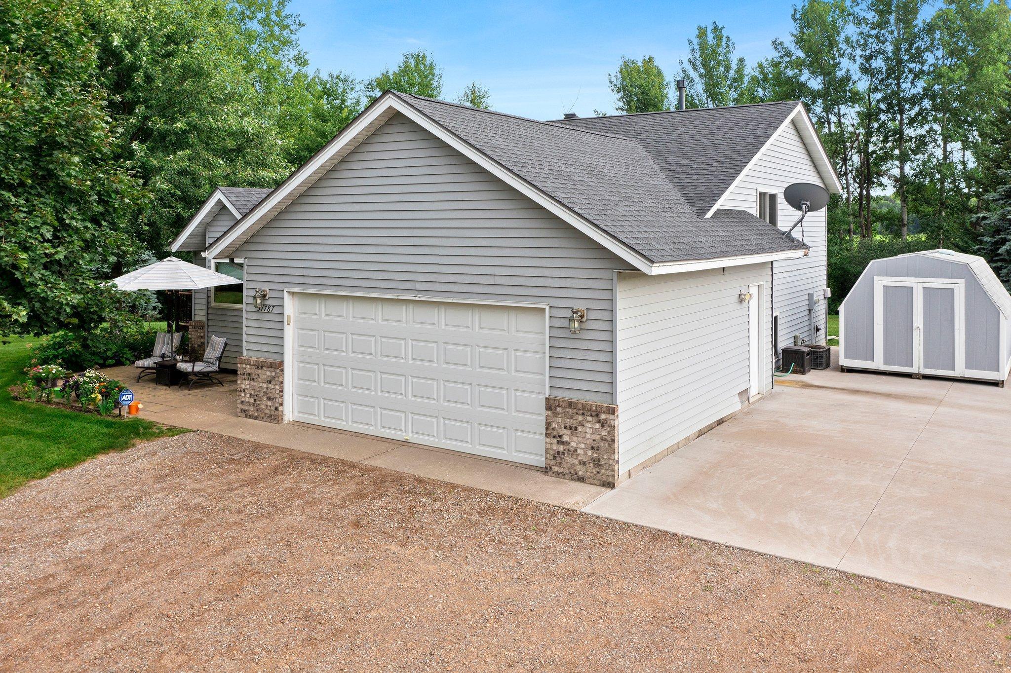 31787 Lakeway Drive NE