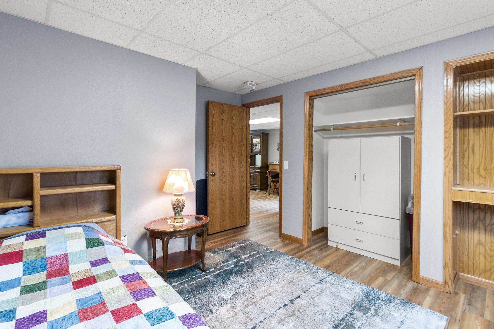 31787 Lakeway Drive NE